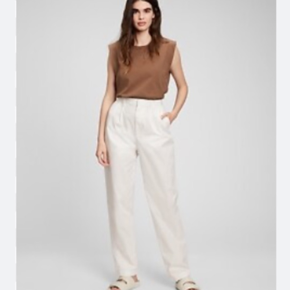 Gap High Rise Pleated White Khaki Ankle Pants